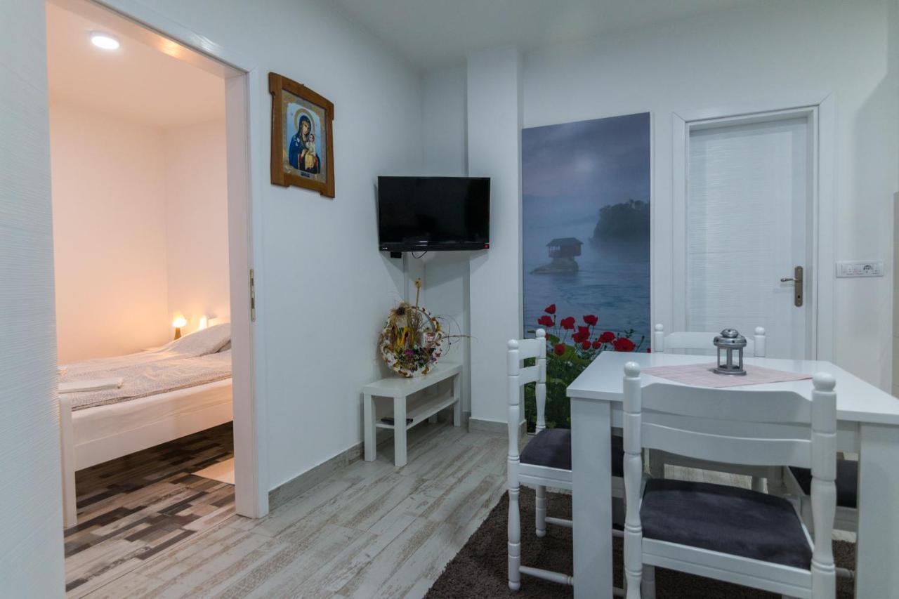 Apartment Bb 巴伊纳巴什塔 外观 照片