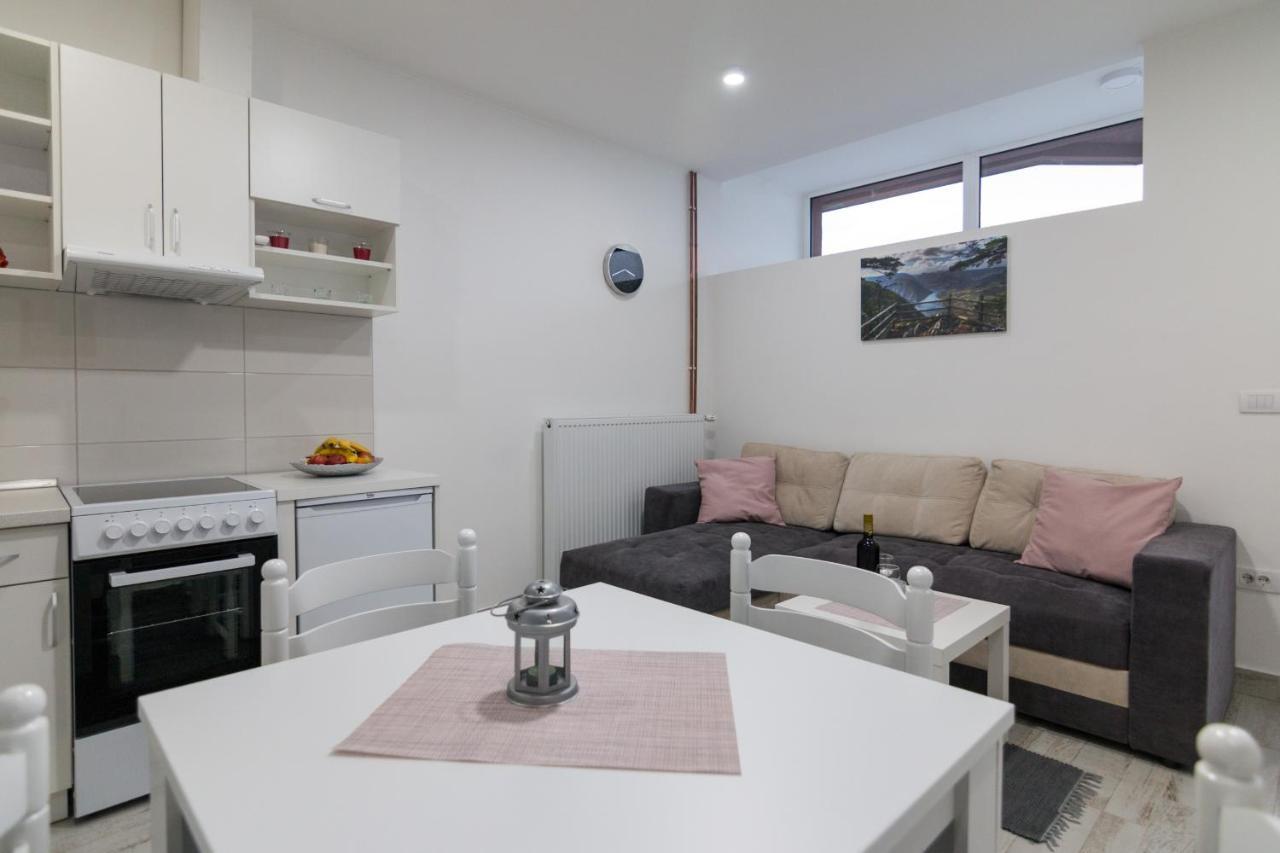 Apartment Bb 巴伊纳巴什塔 外观 照片