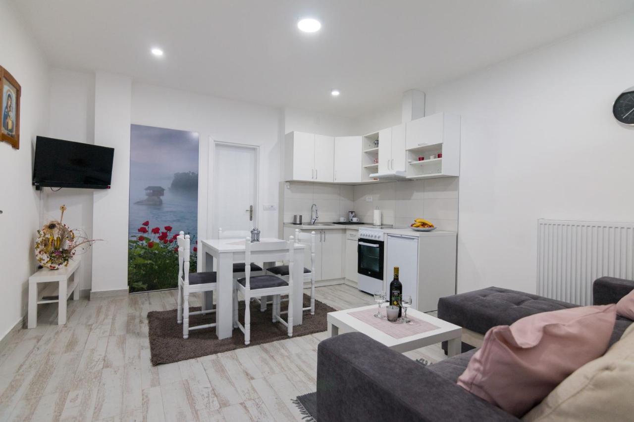 Apartment Bb 巴伊纳巴什塔 外观 照片