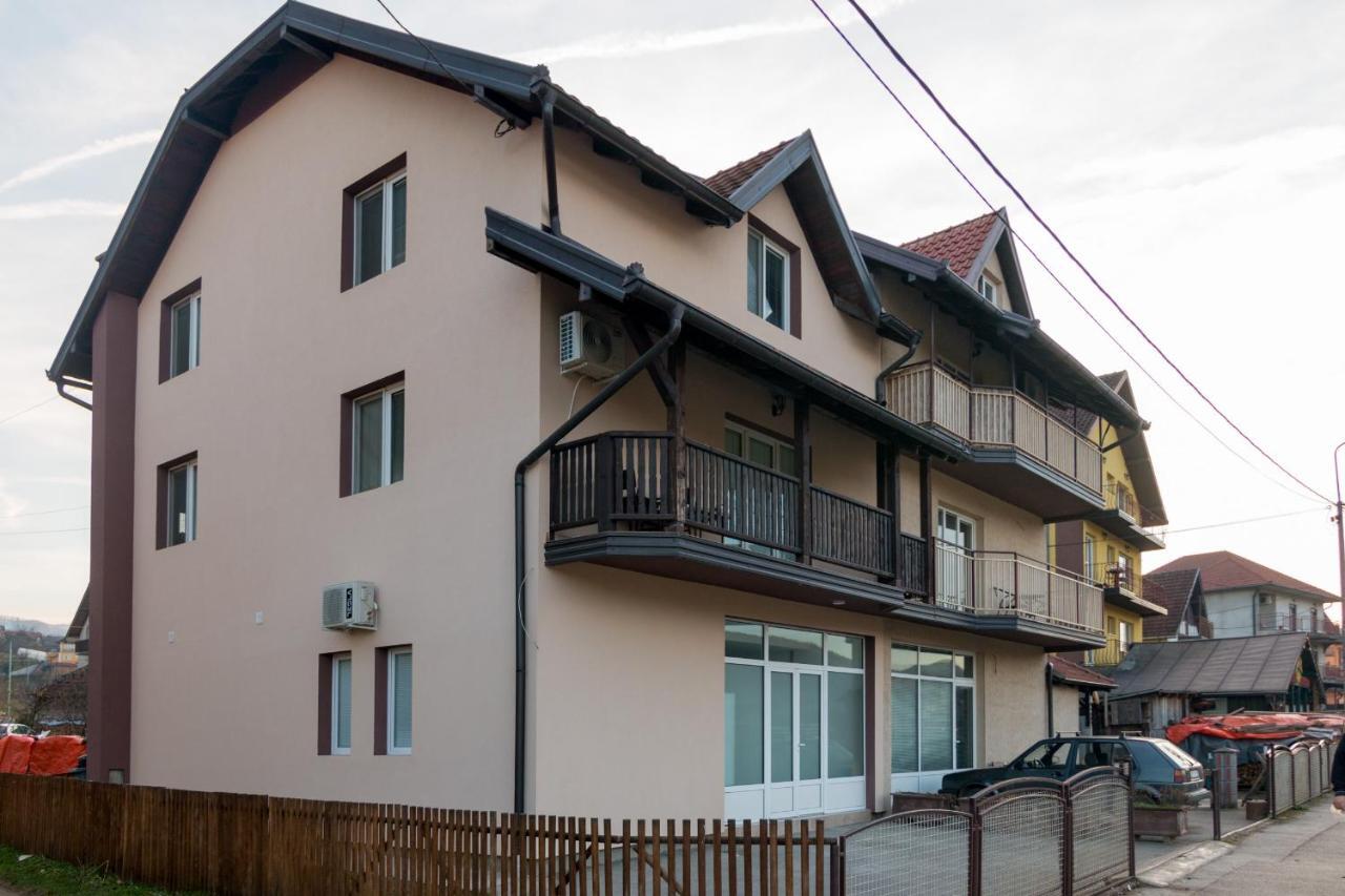 Apartment Bb 巴伊纳巴什塔 外观 照片