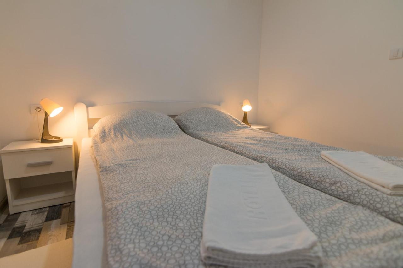 Apartment Bb 巴伊纳巴什塔 外观 照片